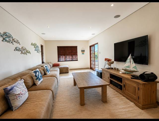 4 BEDROOM TOWNHOUSE FOR SALE IN THREE RIVERS PROPER